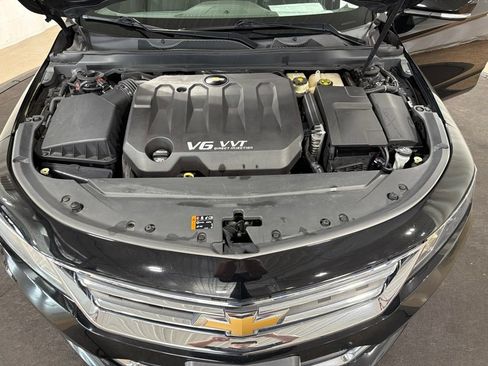 Used 2014 Chevrolet Impala LT FWD image 34