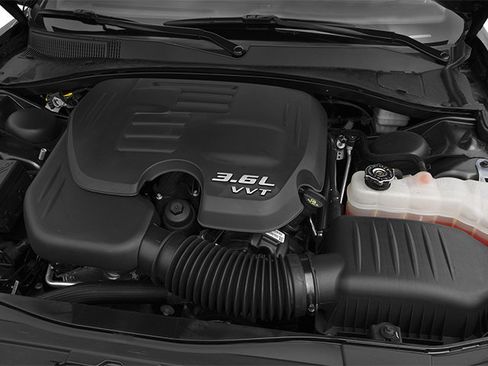 Used 2013 Chrysler 300 Touring w/ Driver Convenience Group image 16