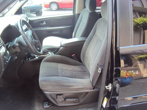 Used 2005 GMC Envoy SLE AWD/4WD image 6