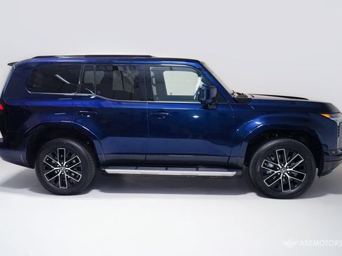 Used 2026 Lexus GX 550 AWD/4WD image 3