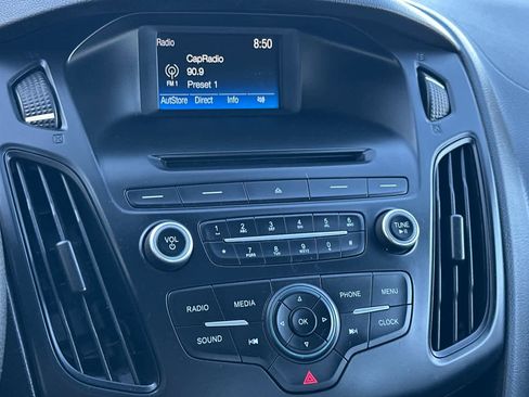 Used 2015 Ford Focus S image 19