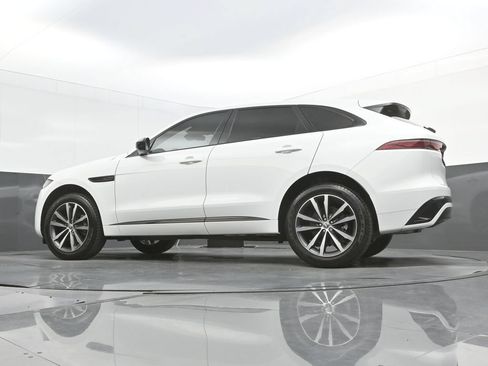 Certified 2024 Jaguar F-PACE R-Dynamic S AWD/4WD image 38