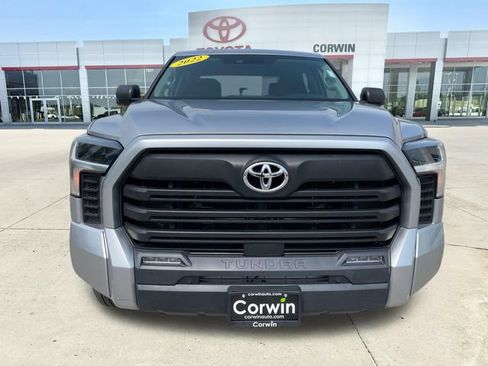 Used 2022 Toyota Tundra SR5 w/ SR5 Convenience Package AWD/4WD image 8