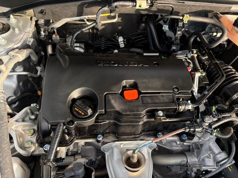 Certified 2025 Honda HR-V LX image 27