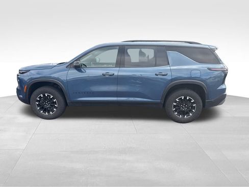 Used 2024 Chevrolet Traverse Z71 w/ Enhanced Driving Package image 2