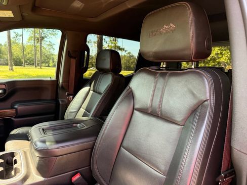 Used 2022 Chevrolet Silverado 1500 High Country w/ LPO, Dark Essentials Package AWD/4WD image 13