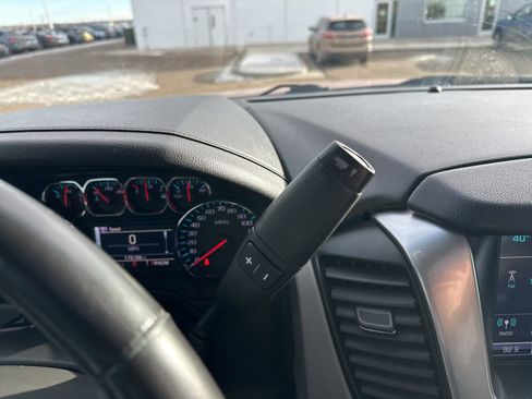 Used 2016 Chevrolet Suburban LT w/ Luxury Package image 46