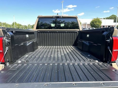 Used 2026 Toyota Tacoma TRD Off-Road AWD/4WD image 12