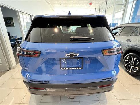 New 2026 Chevrolet Equinox ACTIV AWD/4WD image 4