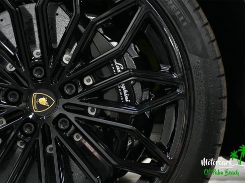 Used 2025 Lamborghini Urus SE image 57