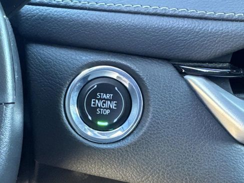 Used 2024 Cadillac XT4 Premium Luxury AWD/4WD image 15