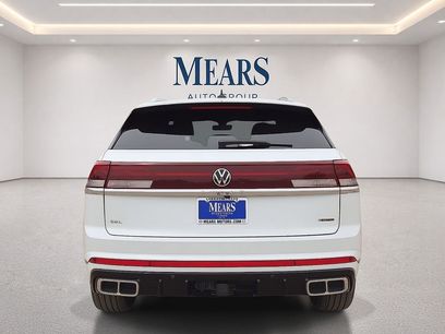 Used 2024 Volkswagen Atlas Cross Sport SEL Premium R-Line
