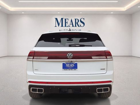 Used 2024 Volkswagen Atlas Cross Sport SEL Premium R-Line AWD/4WD image 4