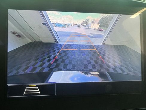 Used 2021 Chevrolet Traverse LT w/ LPO, Floor Liner Package image 4