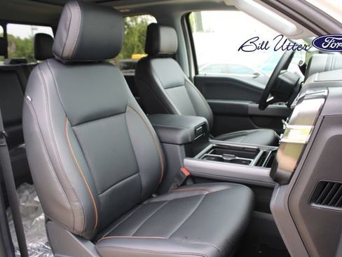 New 2026 Ford F250 Lariat w/ Black Appearance Package AWD/4WD image 7