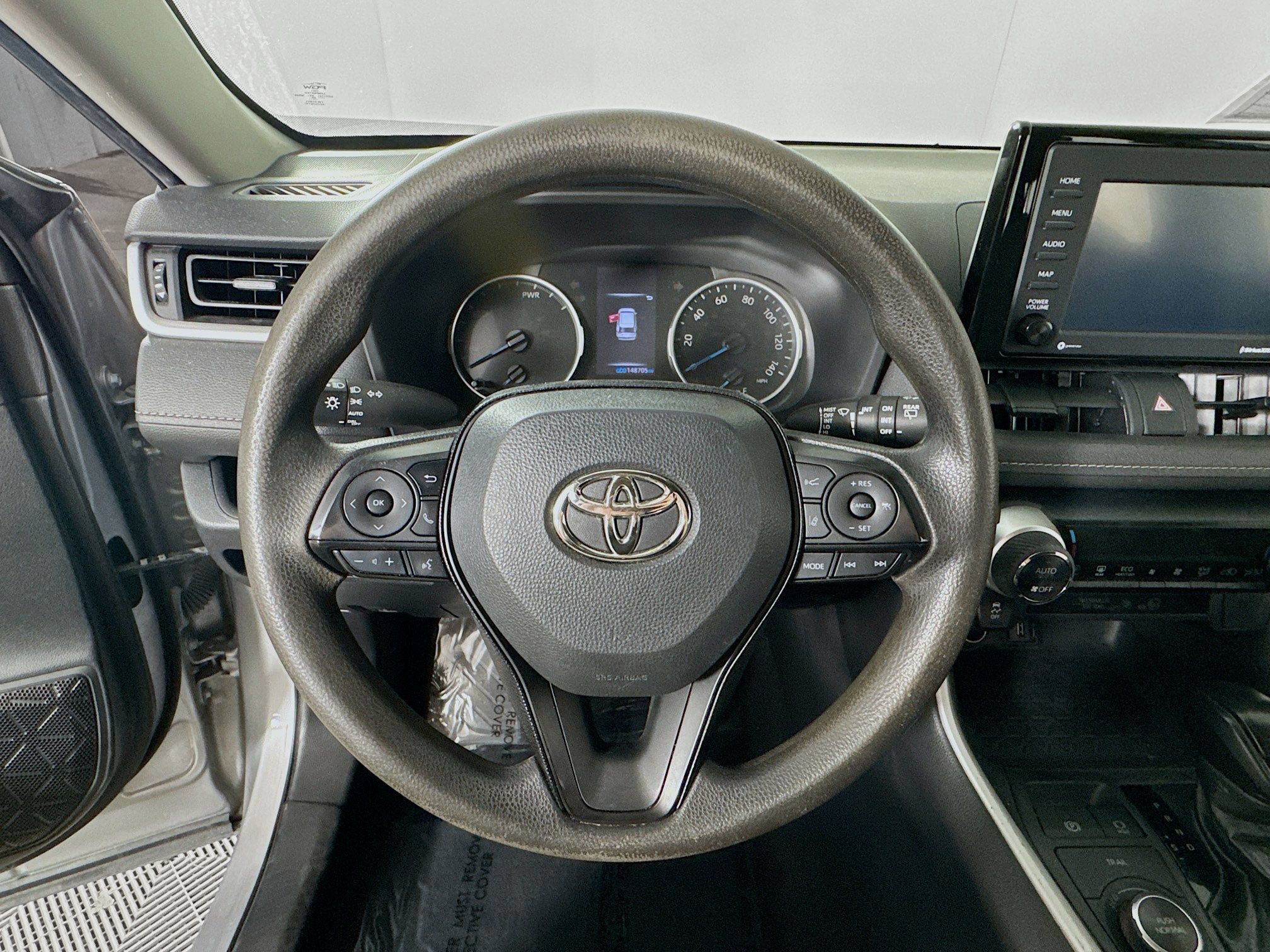 Used 2022 Toyota RAV4 XLE w/ Convenience Package AWD/4WD image 13