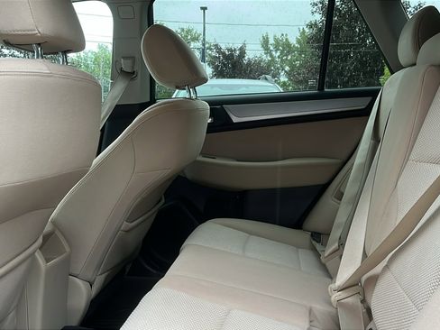 Used 2016 Subaru Outback 2.5i Premium image 22