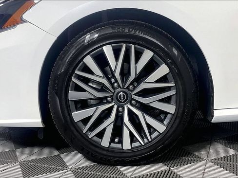 Used 2026 Nissan Altima 2.5 SV AWD/4WD image 10
