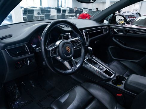 Used 2017 Porsche Macan S AWD/4WD image 19