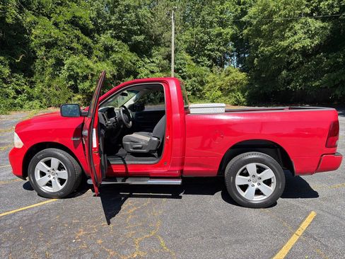 Used 2012 RAM 1500 Express RWD image 16