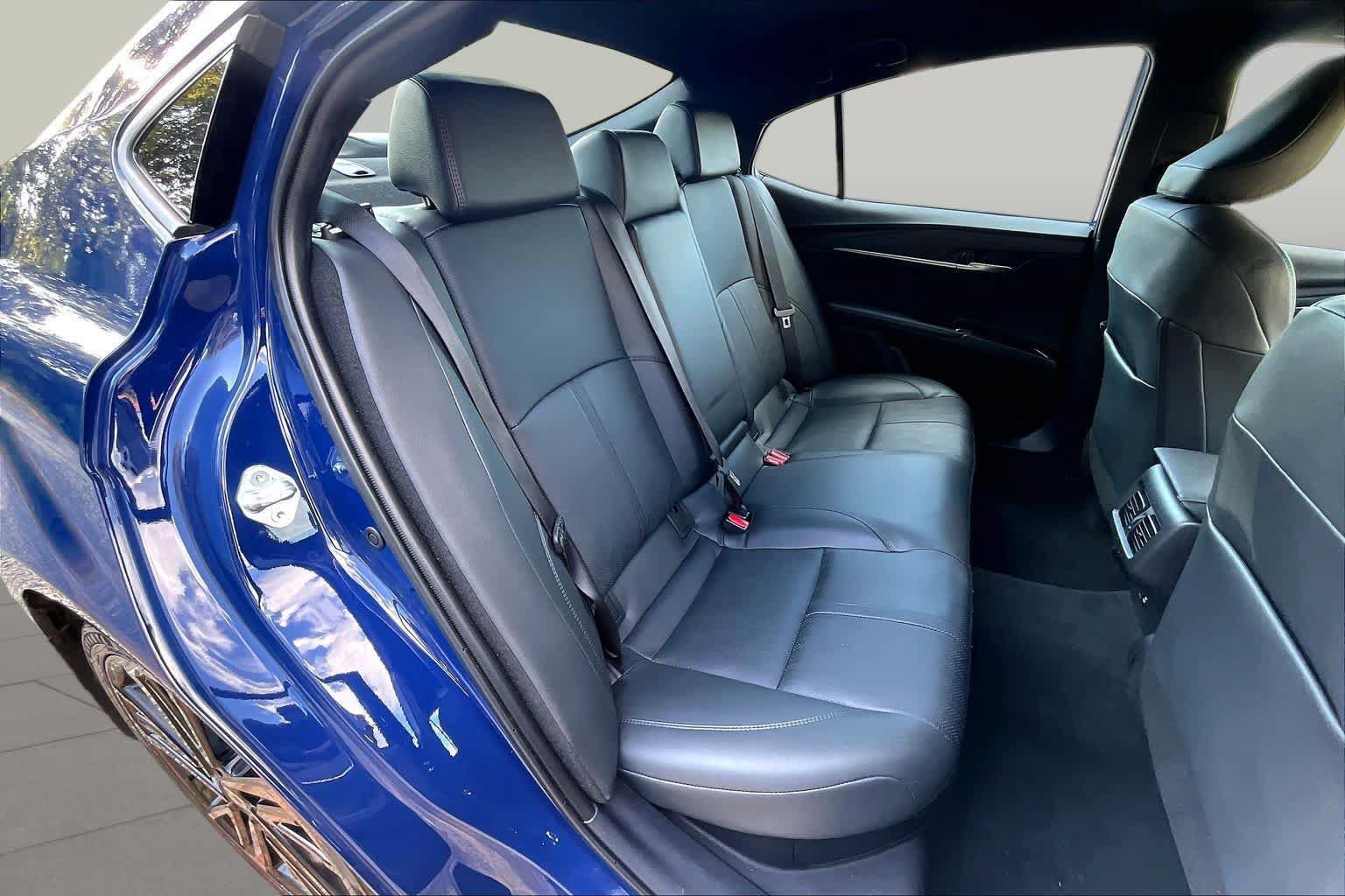 Used 2025 Toyota Camry XSE FWD image 21