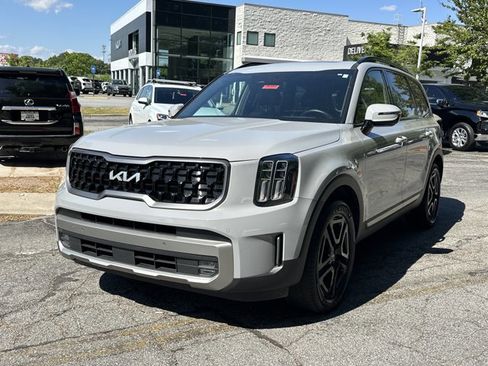 Certified 2023 Kia Telluride SX Prestige X-Line AWD/4WD image 2