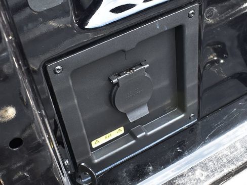 Used 2023 Ford F150 Lariat AWD/4WD image 31