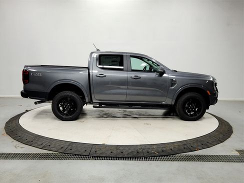 New 2025 Ford Ranger Lariat w/ FX4 Off-Road Package image 8