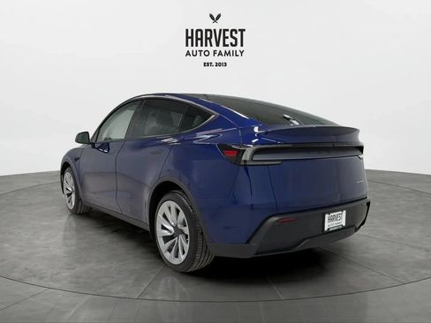 Used 2026 Tesla Model Y AWD image 4