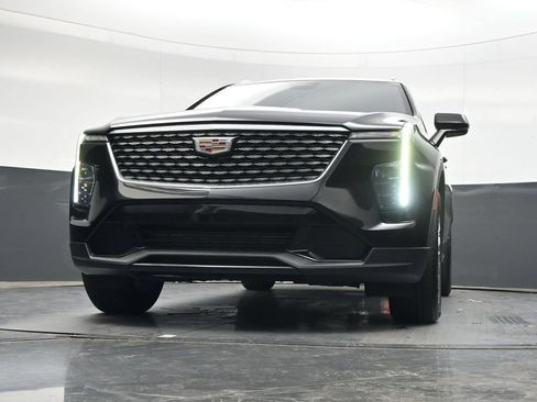 Used 2024 Cadillac XT4 Premium Luxury FWD image 45