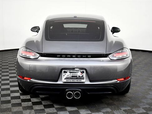 Used 2017 Porsche 718 Cayman S image 9