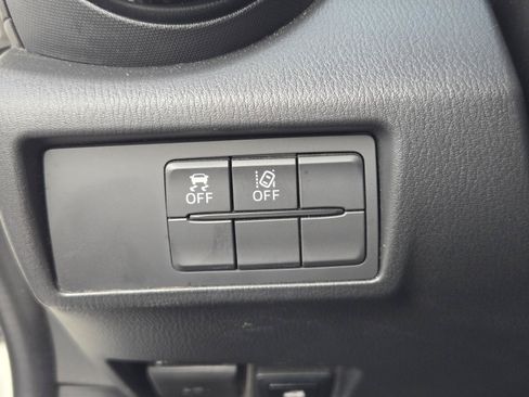 Used 2020 MAZDA MX-5 Miata RF Club RWD image 18