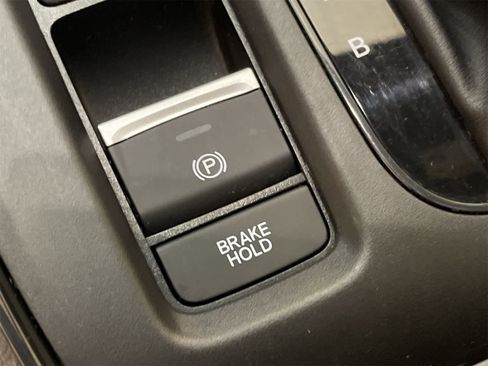 Certified 2023 Honda CR-V Sport image 32