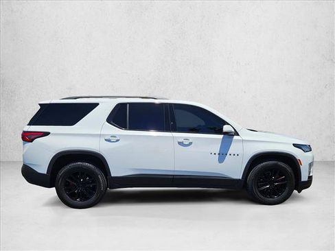 Used 2023 Chevrolet Traverse LT FWD image 4