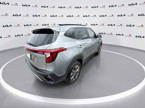 Certified 2024 Kia Seltos S image 8
