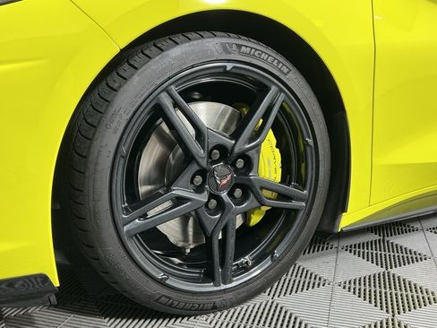 Used 2022 Chevrolet Corvette Stingray Premium Conv w/ Z51 Performance Package image 5