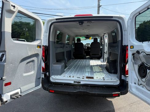 Used 2018 Ford Transit 350 XLT RWD image 12