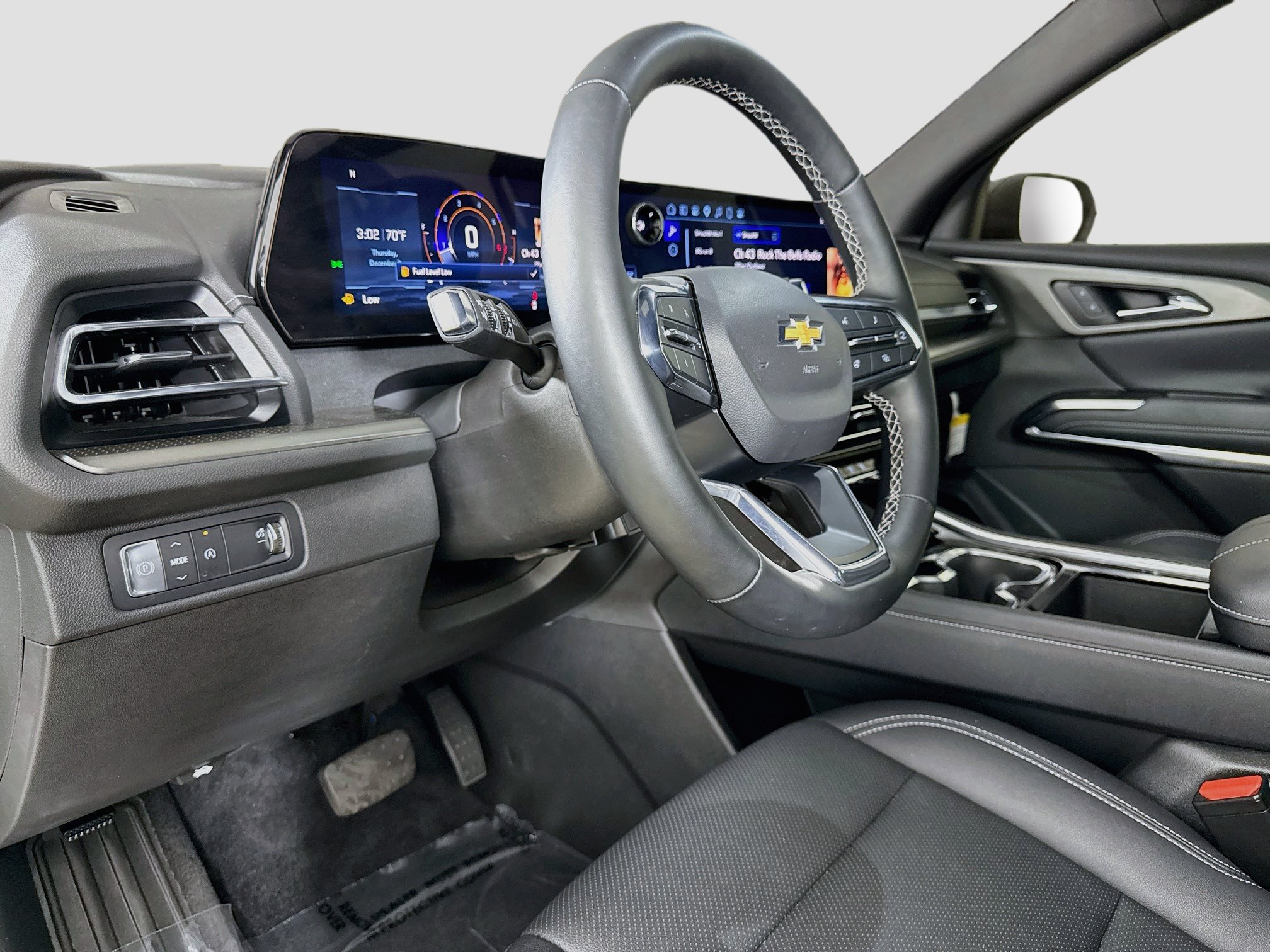 Used 2025 Chevrolet Traverse LT FWD image 11
