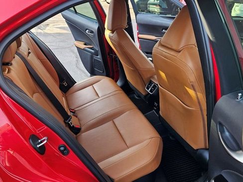 Used 2019 Lexus UX 250h w/ Premium Package image 10