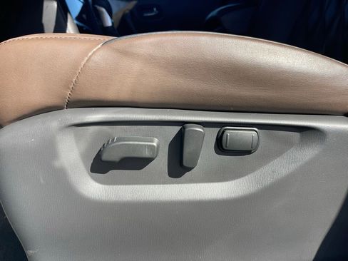 Used 2024 Nissan Armada Platinum image 11