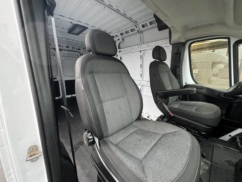 Used 2023 RAM ProMaster 2500 image 16