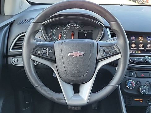 Used 2021 Chevrolet Trax LT w/ Premium Seat Package image 18