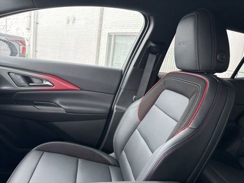 New 2025 Chevrolet Equinox EV RS FWD image 30