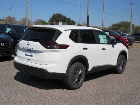 New 2026 Nissan Rogue S image 3
