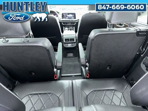 Used 2024 Volkswagen Atlas SEL Premium R-Line image 14