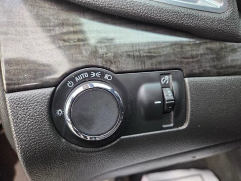 Used 2016 Buick Encore Base AWD 4dr Crossover image 23