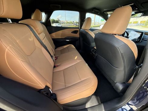 Used 2025 Lexus RX 350 FWD image 17