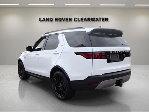 New 2025 Land Rover Discovery S image 3