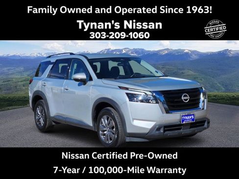 Used 2025 Nissan Pathfinder SV image 1