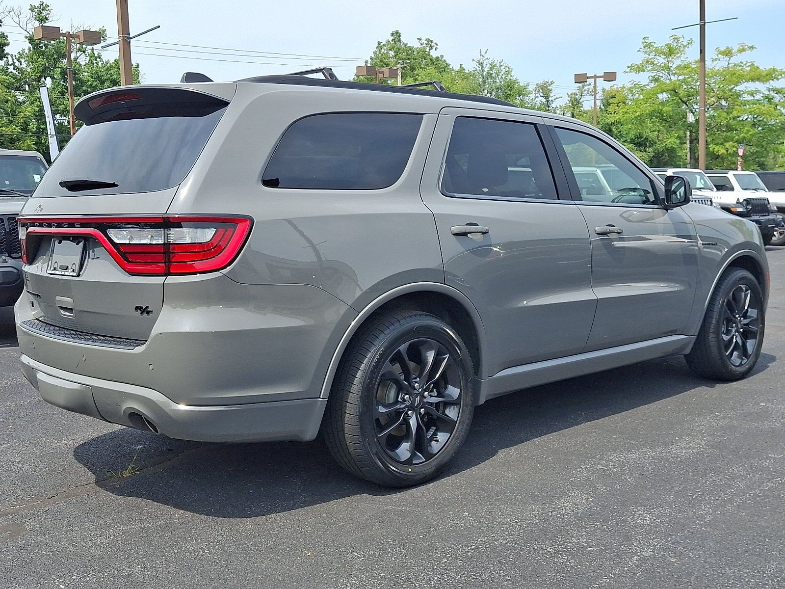 Used 2023 Dodge Durango R/T AWD/4WD image 4